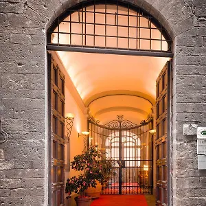 Torre Guelfa Palazzo Acciaiuoli 4*, Florence Italy